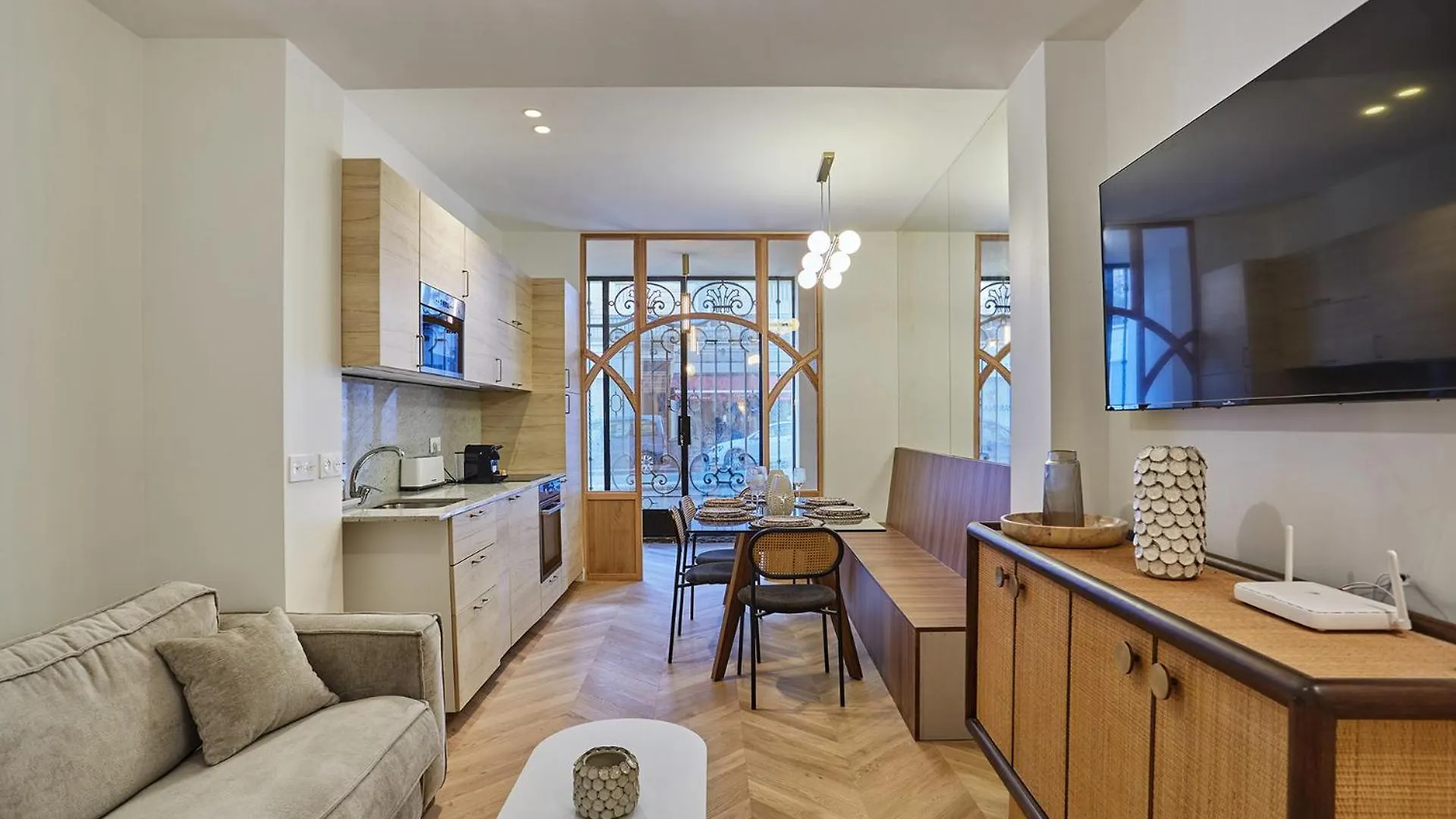 Sublime Air-Conditioned Apartment Center Of Paryż 0*,  Francja