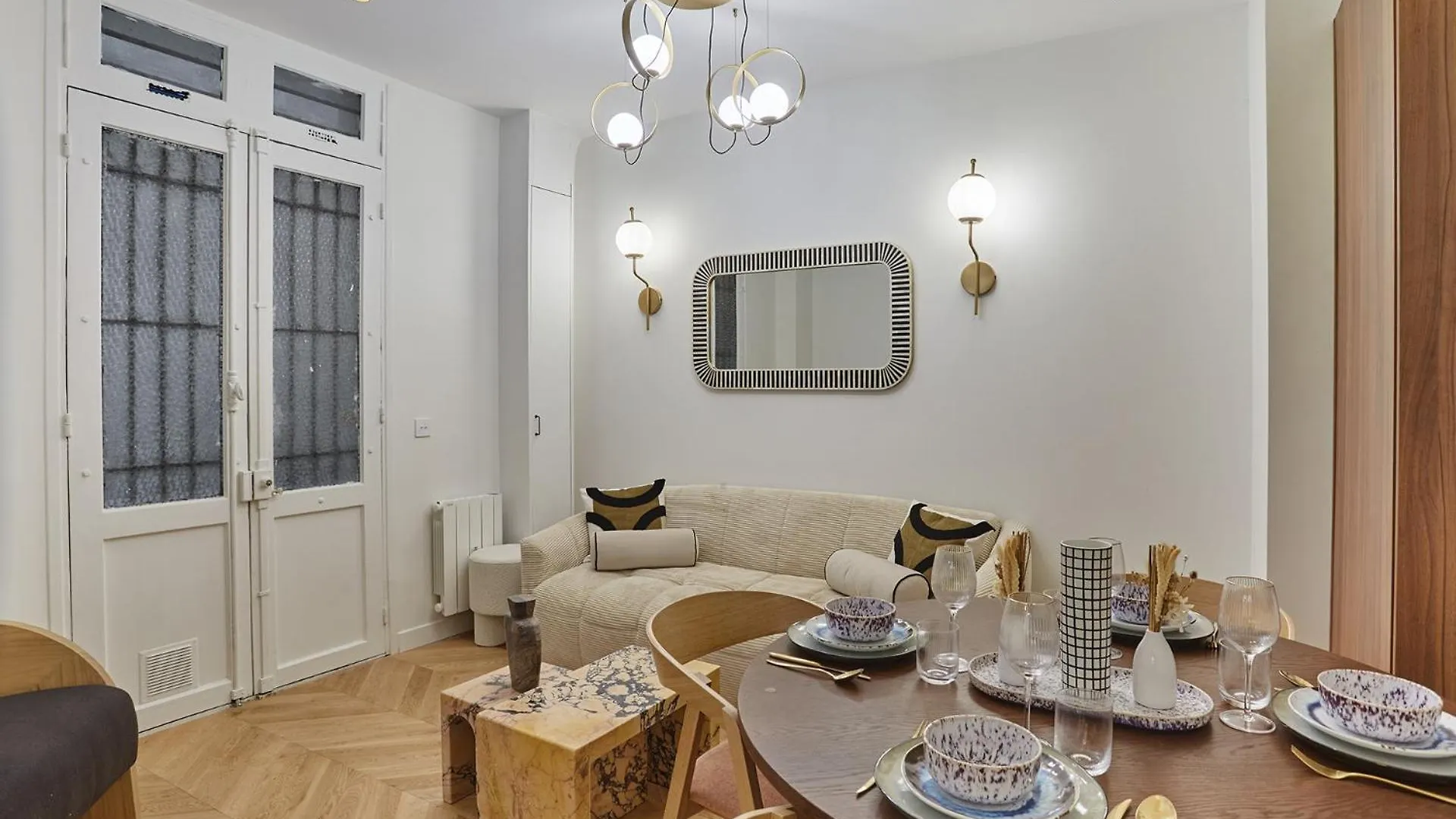 Sublime Air-Conditioned Apartment Center Of Paryż Francja