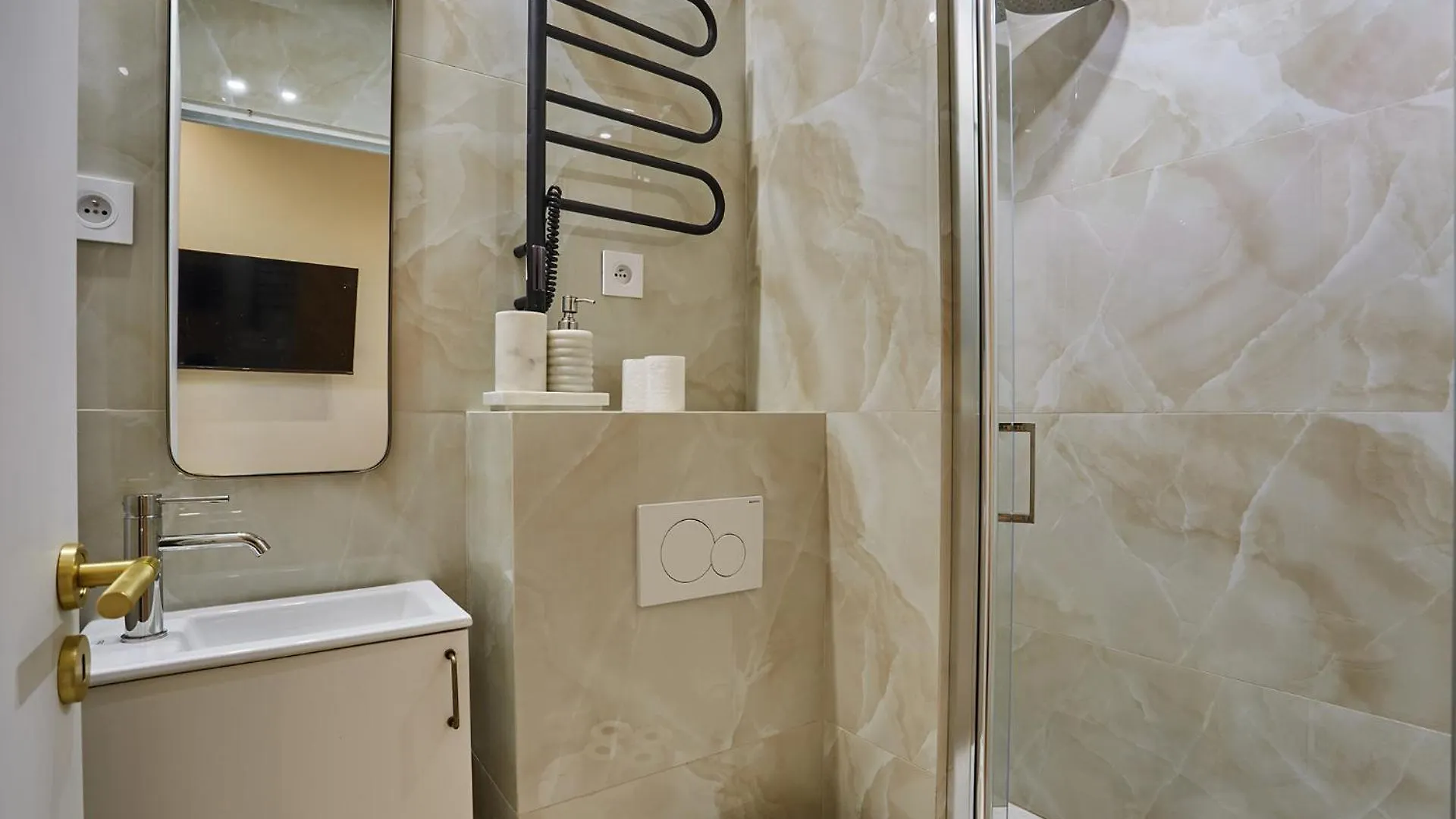 Sublime Air-Conditioned Apartment Center Of Paryż Francja
