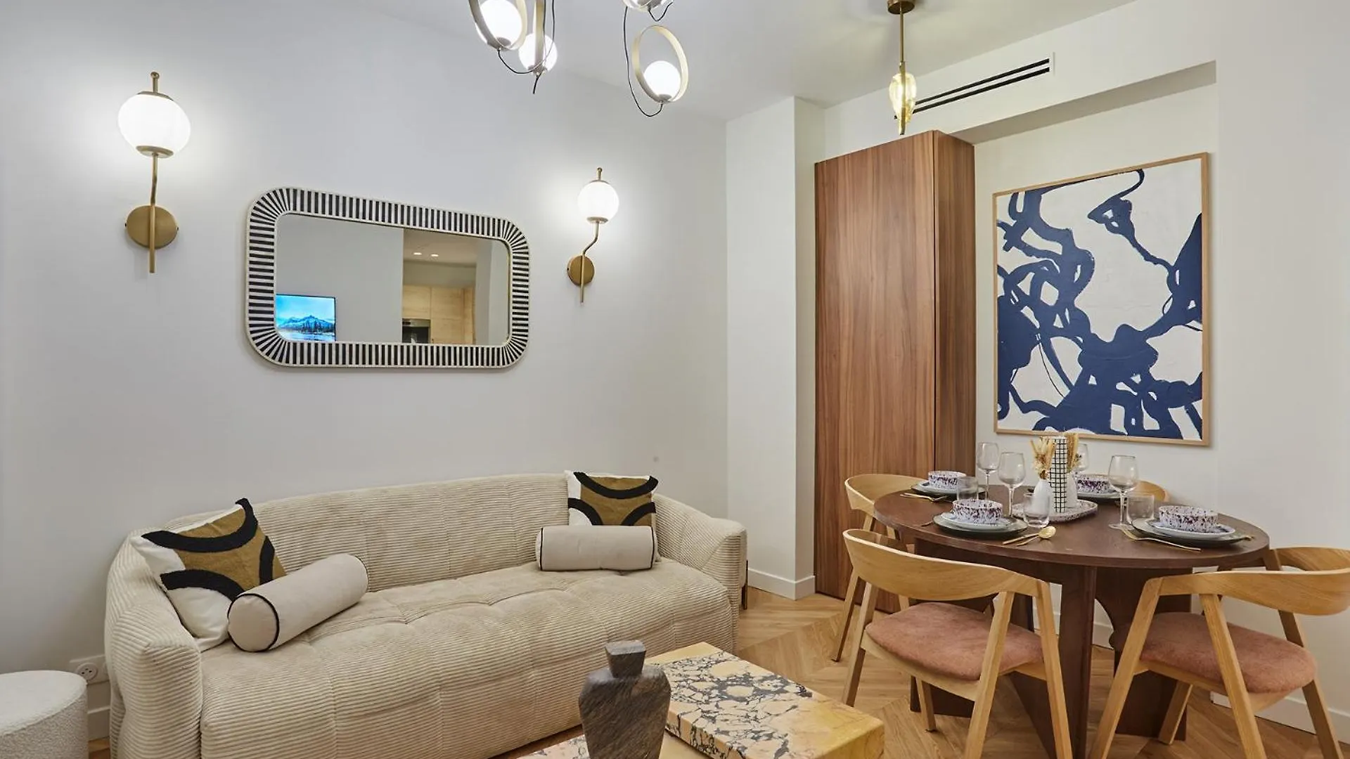 Sublime Air-Conditioned Apartment Center Of Paryż 0*,  Francja